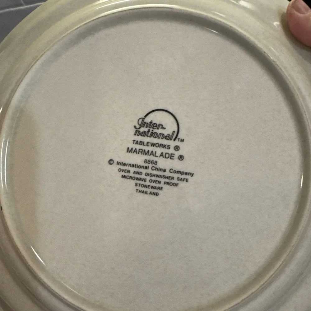 Chipped ! VTG International China Marmalade Stoneware Dinner Plate Geese Apple
